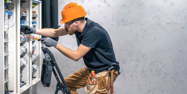 Best Commercial Electrician Services  in La Crosse, WI